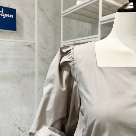 스퀘어넥 퍼프 무지 셔츠