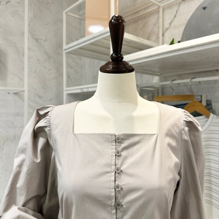 스퀘어넥 퍼프 무지 셔츠