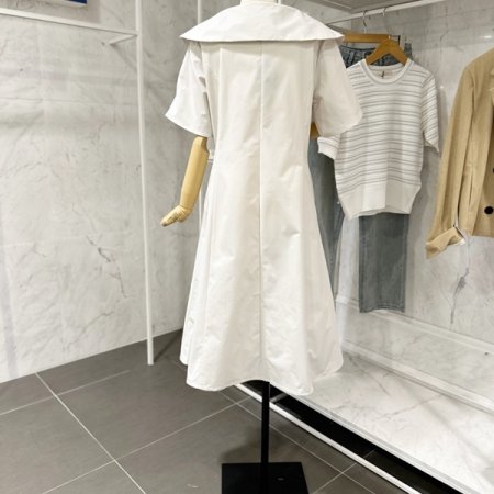 더블 카라 원피스