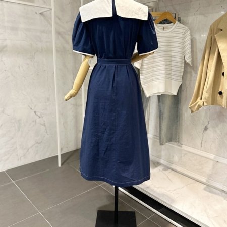 세일러 벨티드 원피스