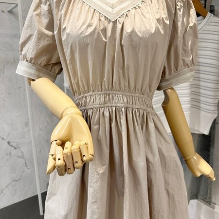 브이넥 셔링 원피스