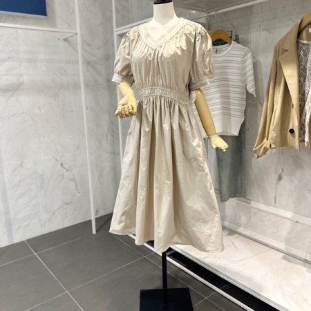 브이넥 셔링 원피스