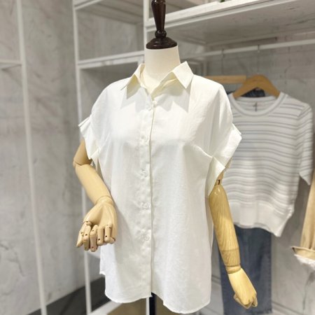 캡소매 핀턱 블라우스