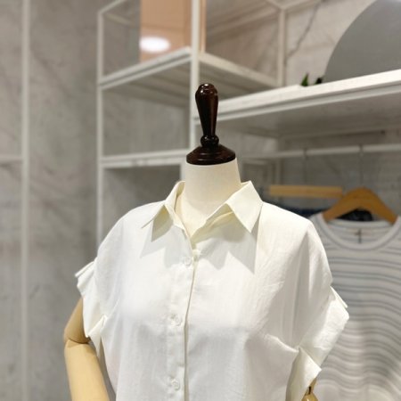 캡소매 핀턱 블라우스
