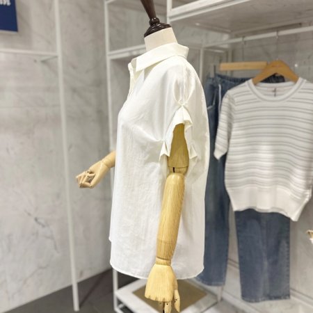 캡소매 핀턱 블라우스