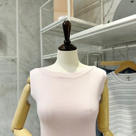 보트넥 민소매 니트