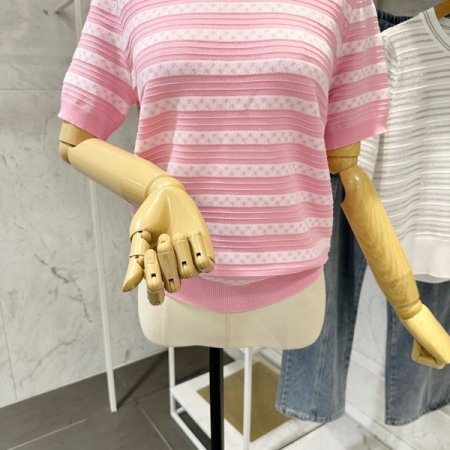 옆트임 패턴 라운드 니트