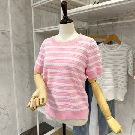 옆트임 패턴 라운드 니트