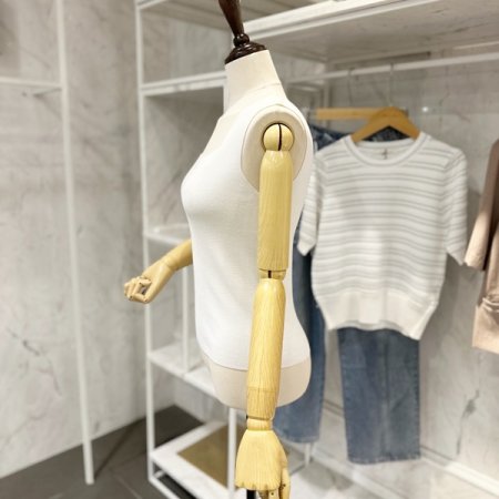 앞뒤 민소매 니트