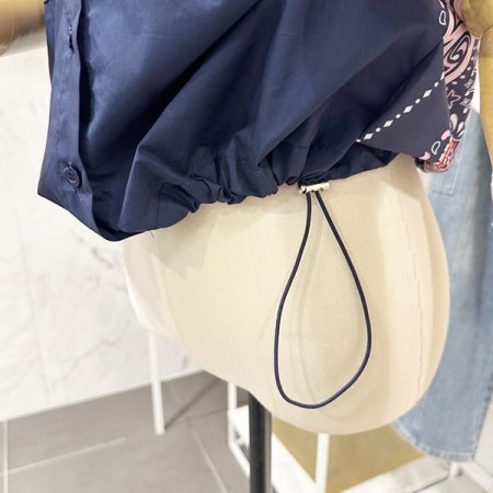 뒷 문양 스트링 셔츠