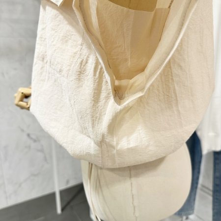 카라 롤업 스트링 블라우스