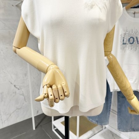 어깨 꽃 장식 니트