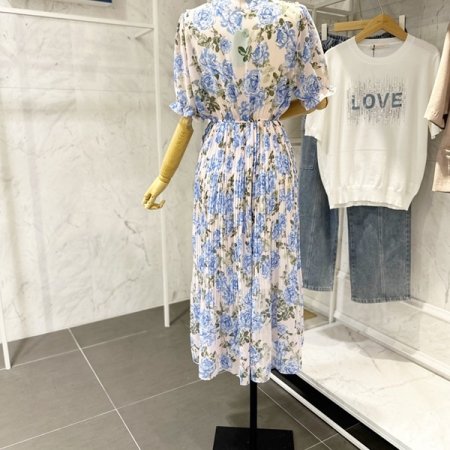 큰장미 프릴 플리츠 원피스