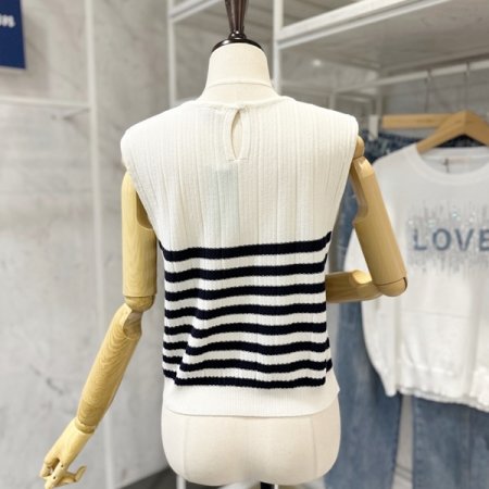 스트라이프 민소매 니트