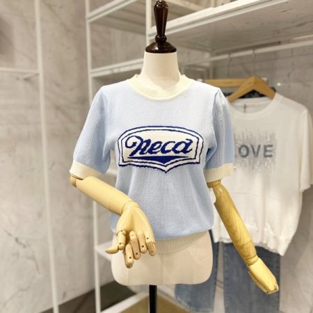 레터링 배색 니트