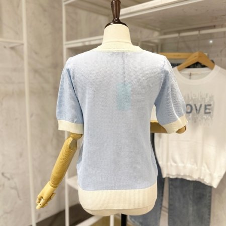 레터링 배색 니트