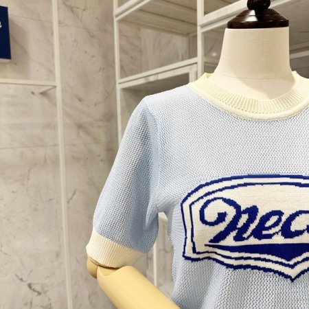 레터링 배색 니트