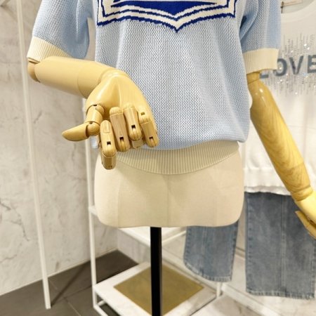 레터링 배색 니트