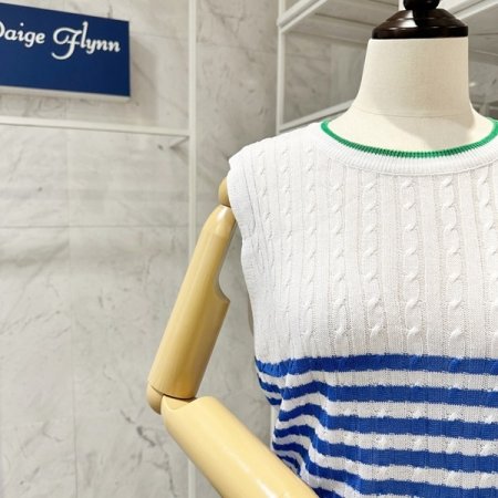 꽈배기 줄무늬 민소매 니트