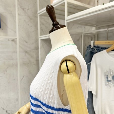 꽈배기 줄무늬 민소매 니트