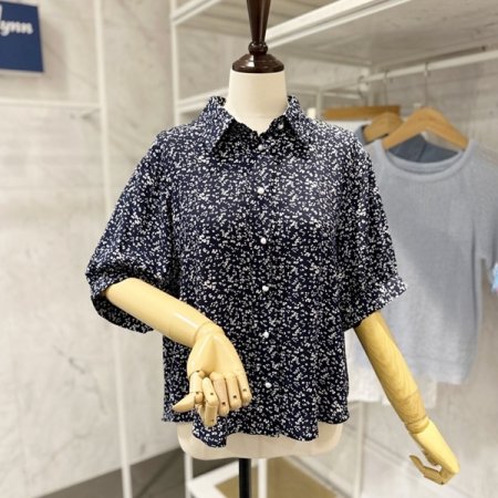 잔꽃 카라 블라우스