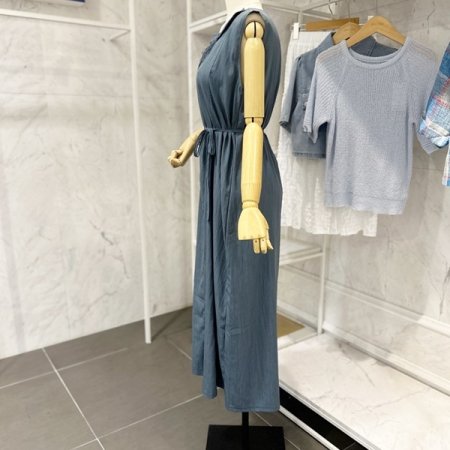 나뭇잎 자수 민소매 원피스