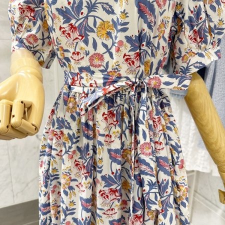 브이넥 퍼프소매 끈 원피스