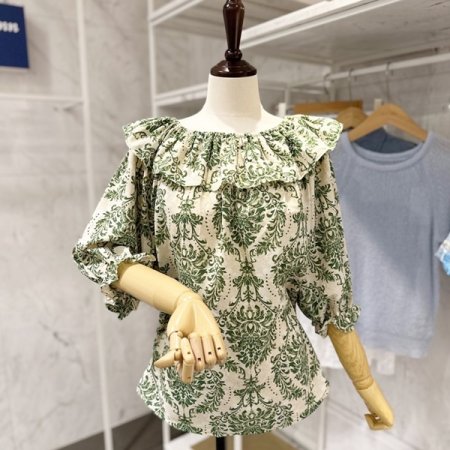 큰 프릴 패턴 블라우스