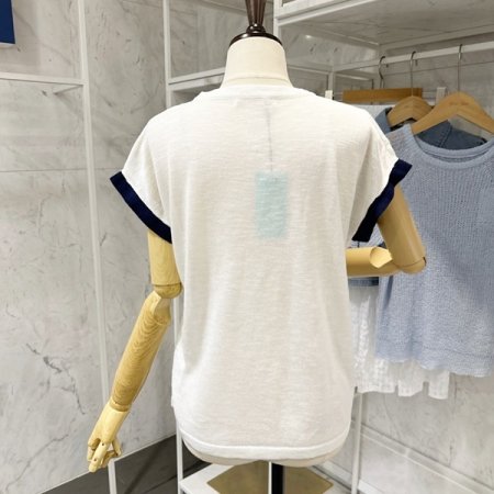 레터링 배색 소매 니트