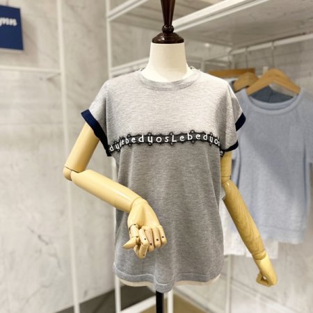 레터링 배색 소매 니트