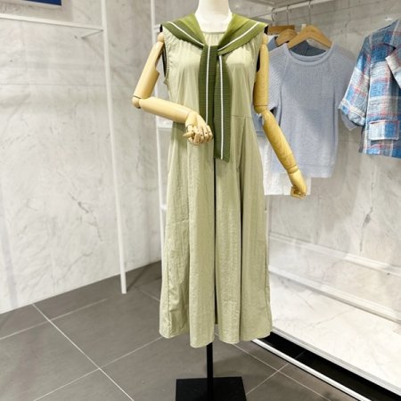 어깨숄 민소매 원피스