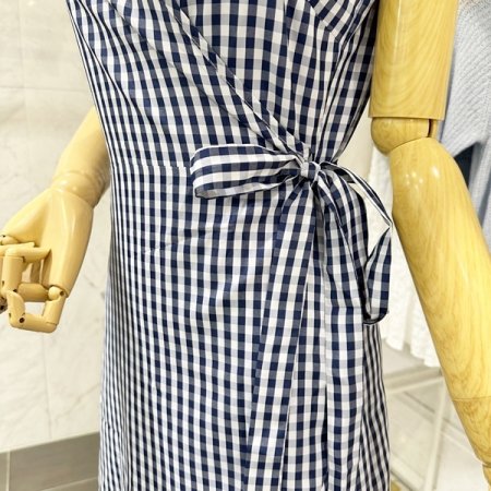 체크 브이넥 랩 원피스