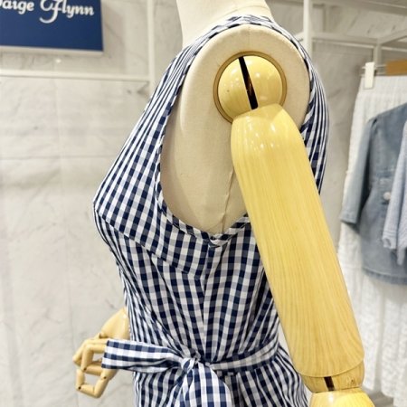 체크 브이넥 랩 원피스