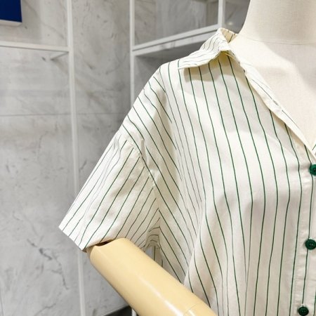 백 캐릭터 스트라이프 셔츠