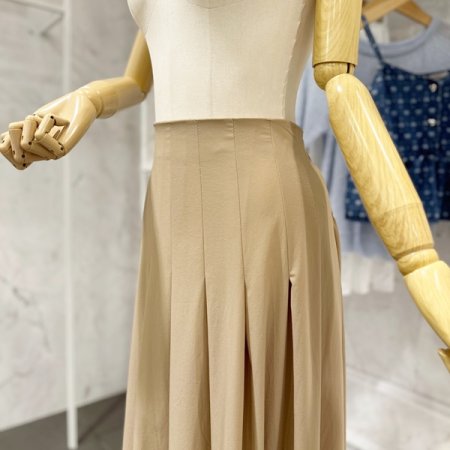 뒷 셔링 핀턱주름 스커트