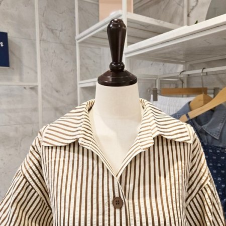 카라 줄지 셔츠