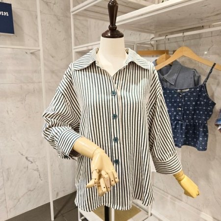 카라 줄지 셔츠