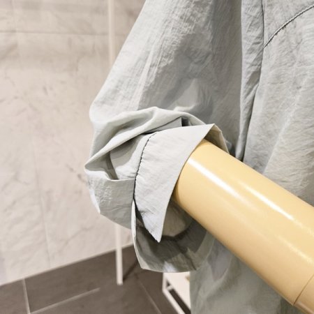 러브 포켓 자수 스트링 셔츠