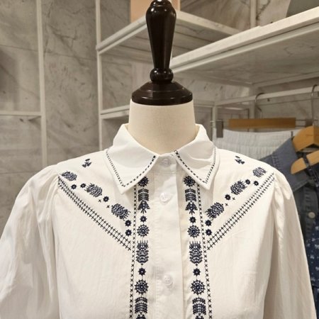 꽃자수 긴팔 블라우스