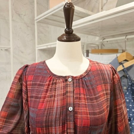 하프 버튼 체크 원피스