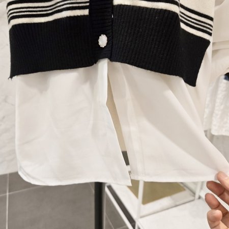 줄무늬 니트 배색 블라우스