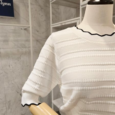 물결 배색 니트