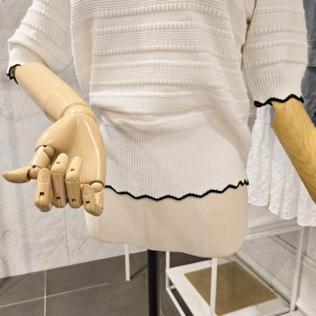 물결 배색 니트