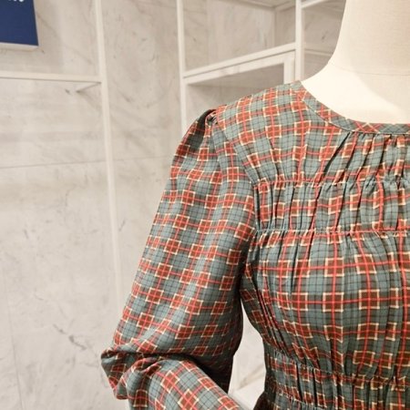 긴팔 셔링 체크 원피스