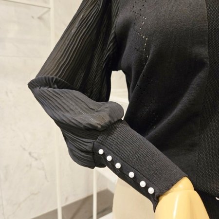 진주장식 주름 소매 니트