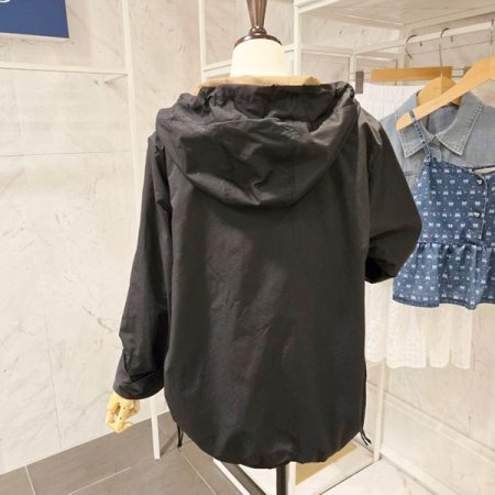 포켓 배색 집업 점퍼