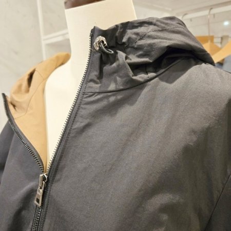 포켓 배색 집업 점퍼