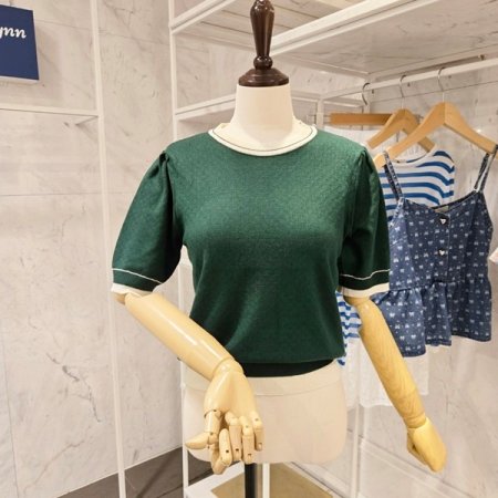 배색 라운드넥 니트