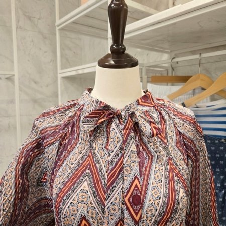 플리츠 타이 블라우스