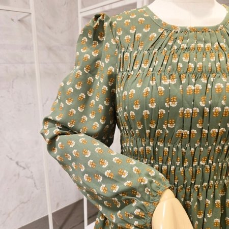 잔꽃 셔링 원피스